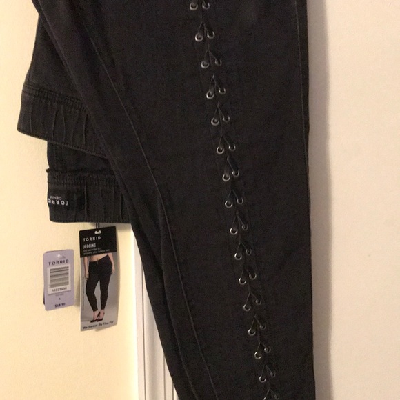 Torrid Jeggings - Picture 1 of 6